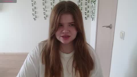 MellY  online show from July 22, 8:48 am