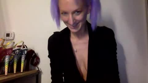 omilk online show from December 7, 1:14 am