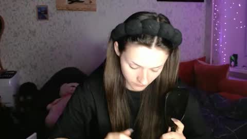 Amalia online show from April 13, 5:14 pm