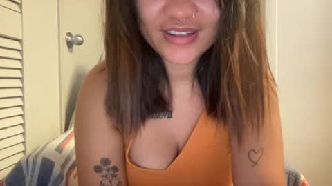 Snapshot of oohhellothere chatting on September 27, 9:27 am Miss Girly online show from September 27, 9:27 am