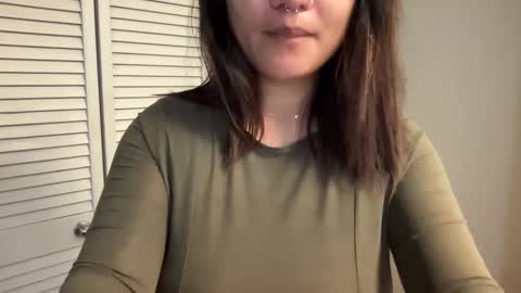 Snapshot of oohhellothere chatting on September 17, 8:12 am Miss Girly online show from September 17, 8:12 am