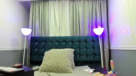 Oriana  online show from July 15, 1:32 am