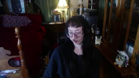 oro  they  them  online show from March 18, 2:05 am