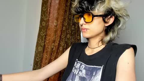 Otto 3 online show from December 12, 6:10 pm