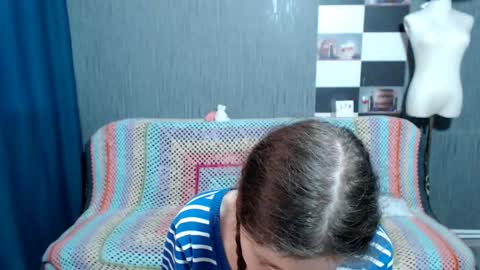 Ella online show from March 24, 9:03 am