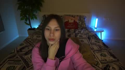 Paige online show from February 3, 6:33 am