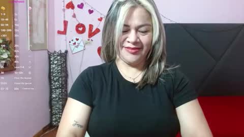 pamela_echeverria online show from June 1, 11:12 am
