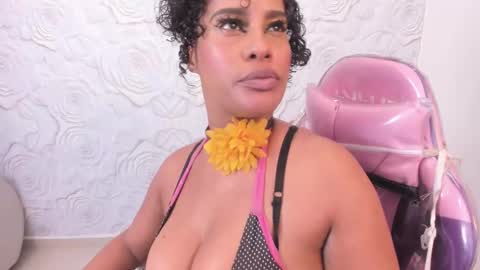Snapshot of pamela_guzmaan_ chatting on February 11, 5:18 pm PAMELA online show from February 11, 5:18 pm