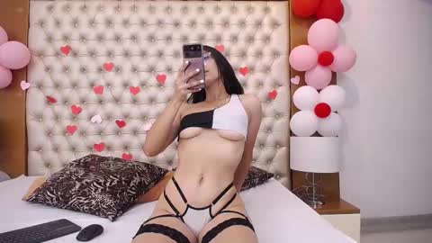 Pamela Ponce online show from February 19, 12:00 pm