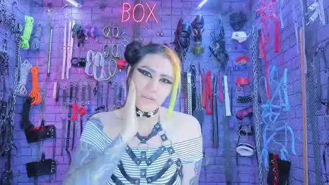 PandoraNez online show from November 24, 12:18 pm