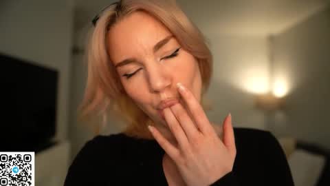 Kristina Kriss online show from March 26, 2:19 pm