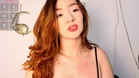 paolagh_ online show from June 13, 9:07 am
