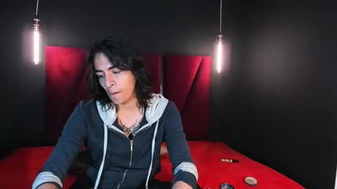 Snapshot of paranoidtemptaion_ chatting on February 24, 12:14 pm Samara Nikki online show from February 24, 12:14 pm