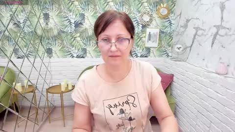 Snapshot of paris_cherry chatting on January 19, 8:19 pm Paris online show from January 19, 8:19 pm