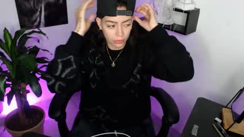 Paris D angelo online show from February 3, 7:35 am