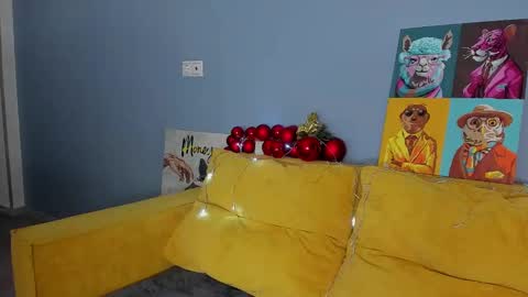 Snapshot of patricia_cox chatting on December 20, 9:50 pm Patricia GMT2 Wed-Thu 5-11am Sat-Mon 5-11am online show from December 20, 9:50 pm