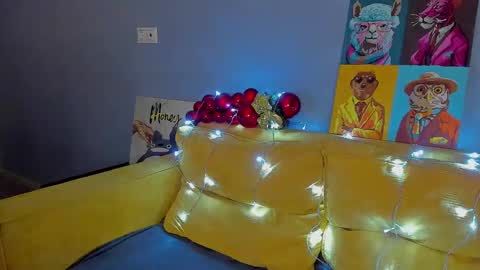 Snapshot of patricia_cox chatting on December 14, 9:56 pm Patricia GMT2 Wed-Thu 5-11am Sat-Mon 5-11am online show from December 14, 9:56 pm