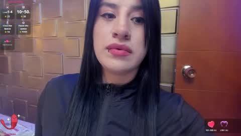 paulinabelen21 online show from April 8, 2:46 am