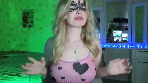 PawsClawss online show from January 9, 6:29 am