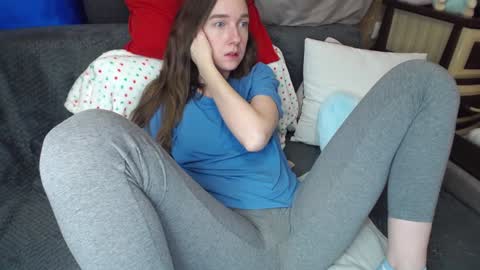 FOUNTAIN SQUIRT online show from January 27, 2:35 pm