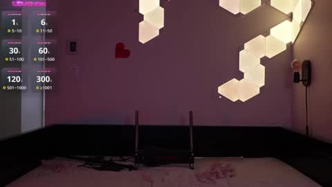 Effyyyyy online show from March 3, 6:20 am