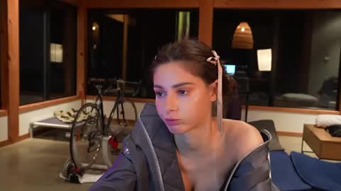 Effyyyyy online show from March 8, 1:15 am