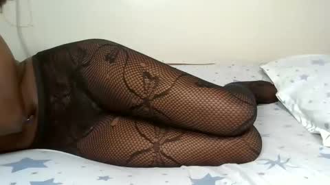 peachy_ebony online show from January 8, 2:26 am