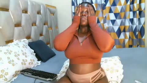 Peachy online show from January 6, 7:50 pm