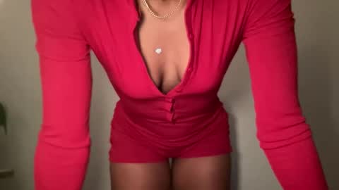 Peachy Keen Queen online show from May 1, 6:16 am