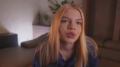 peggiedeed online show from May 16, 4:50 pm