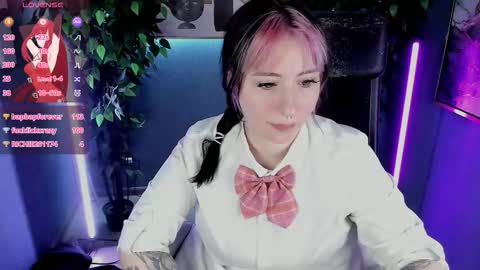 Snapshot of peggymcdean chatting on October 31, 7:45 am peggymcdean online show from October 31, 7:45 am