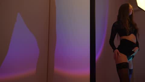 Snapshot of pelagy chatting on December 12, 6:10 pm Pelagy Show time 2-10 pm Dubai time zone online show from December 12, 6:10 pm