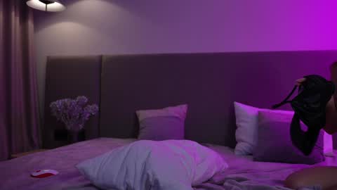 Snapshot of pelagy chatting on December 11, 5:47 pm Pelagy Show time 2-10 pm Dubai time zone online show from December 11, 5:47 pm