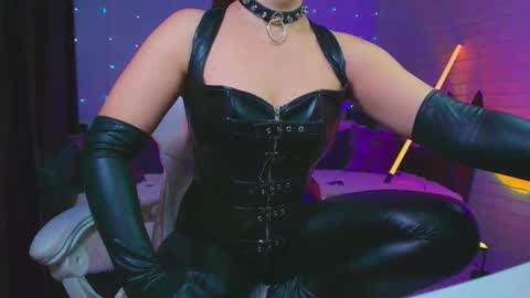 Dia  online show from November 8, 6:40 am