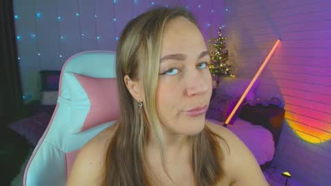 Dia  online show from January 1, 2:30 am