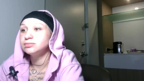 perfectly222peachy online show from April 9, 3:42 am