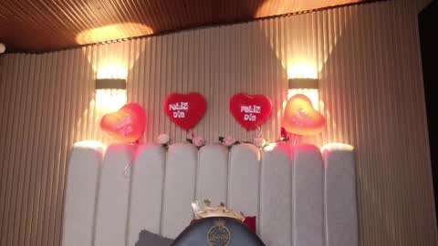 perla_lovely online show from February 16, 1:11 pm