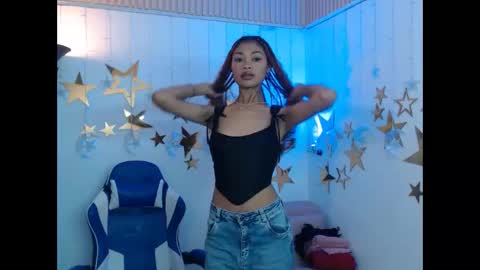 Perla online show from November 3, 10:47 pm