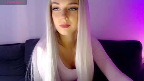 Isabella online show from December 13, 7:59 am