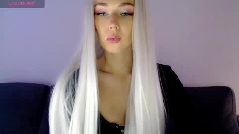 Isabella online show from December 30, 8:43 am