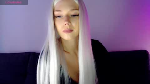 Isabella online show from January 21, 12:50 pm