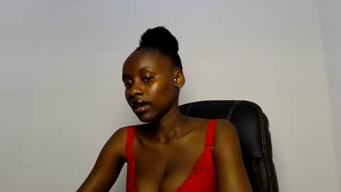 petite_funnie online show from June 25, 7:48 pm