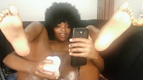 mimi online show from March 3, 9:32 pm