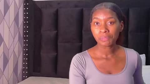 little sharon online show from April 21, 2:48 am