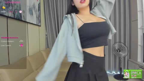 Snapshot of phantom_wave chatting on February 3, 5:40 am Sezim online show from February 3, 5:40 am