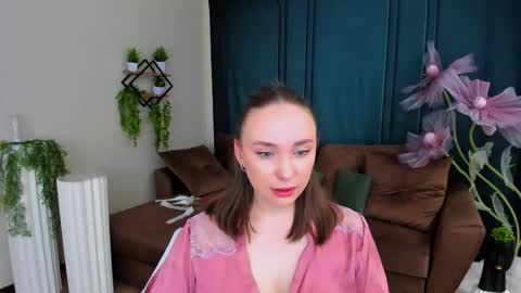 Snapshot of pieceofinspiration chatting on October 20, 7:06 pm Emelie online show from October 20, 7:06 pm