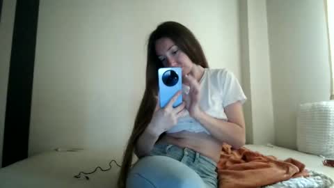 Snapshot of pieceofmoon chatting on October 12, 3:03 pm Moonie online show from October 12, 3:03 pm