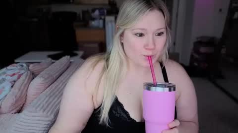 Piggy Rose online show from February 22, 7:26 pm