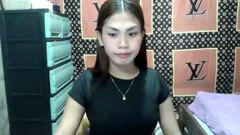 pinayloving_bella online show from March 28, 11:32 am