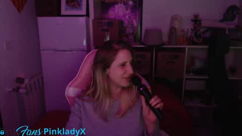 pinkladyx2 online show from January 10, 7:32 pm